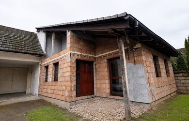 Rodinný dom v Bzinciach pod Javorinou