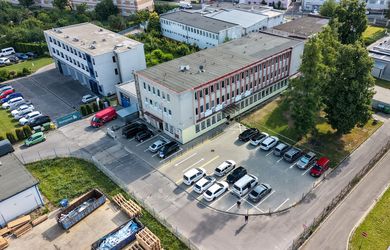 Polyfunkčná budova v obchodno-distribučnej zóne, Nové Mesto nad Váhom