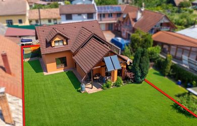 na predaj 6- izbový rodinný dom Trenčín - Opatová pozemok 800m2