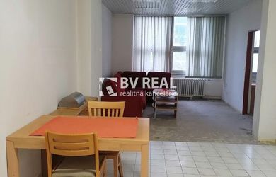 BV REAL na predaj 4 izbový apartmán Žiar nad Hronom FM7375
