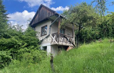 Na predaj  murovaná chatka s priestrannou záhradou (1251 m²)
