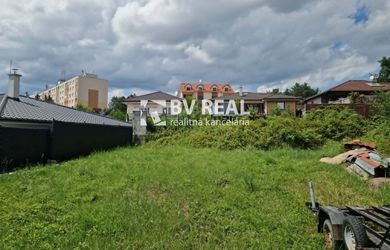 BV REAL Na predaj pozemok na rodinný dom Prievidza FM2493