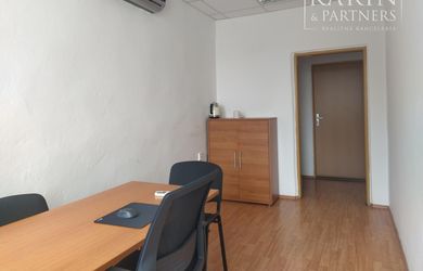 LEN: 144.-€/ mesiac! Prenájom neklimatizovaná kancelária 12 m2, Hattalova ul., BA III. Nové Mesto.