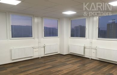 Prenájom klimatizovaná kancelária 24 m2, ul. Polianky, BA IV., Dúbravka