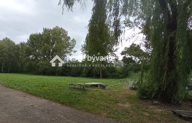 Prenájom rozsiahleho pozemku LM 10 000 m2 ID:N013-24-PEDU