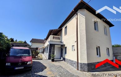 Rodinný dom s potenciálom druhého bývania na jednom pozemku – ideálny pre dve generácie alebo podnikanie
