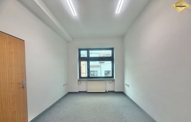 kancelária 14 m2 v centre mesta Čadca