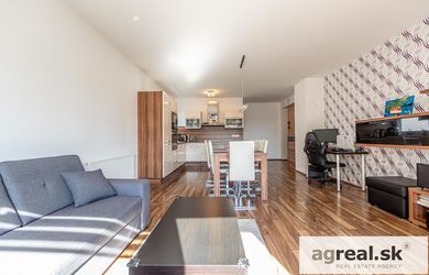 Prenájom, priestranný 3- izb. byt (99,22 m2 + 6,6 m2 terasa) s 1 parkovacím miestom v kondomíniu- novostavbe, ul. Bahngasse, Pama, Rakúsko- Burgenland