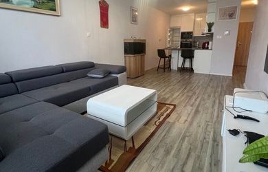 Na prenájom moderný a priestranný 3-izbový byt na ulici Nobelova