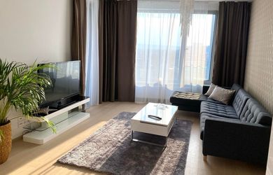 SKYPARK S VÝHĽADOM NA HRAD!