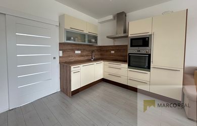 Moderné bývanie so záhradou len 8 km od Bratislavy – rodinný dom na predaj v Miloslavove
