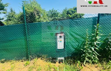 VITOREALITY PONÚKA NA PREDAJ POZEMOK S ROZLOHOU 377M2 – ZÁHRADA, NOVÁ PRÍPOJKA ELEKTRIKY NA POZEMKU