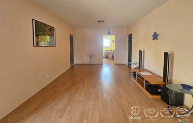 BOSEN | Priestranný 4-izbový byt s balkónom v centre Dunajskej Stredy