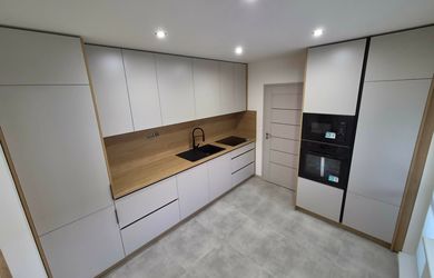 Krásny kompletne zrekonštruovaný 3-izbový byt s balkónom v obľúbenej lokalite Chrenová – Trieda Andreja Hlinku, Nitra