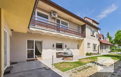 Na predaj rodinný dom s dvomi bytmi, pozemok 889 m2, Robotnícka ulica, Vysoká pri Morave, okres Malacky