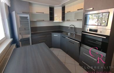 4-IZBOVÝ BYT S BALKÓNOM PO KOMPLETNEJ REKONŠTRUKCII – STAČÍ SA NASŤAHOVAŤ!
