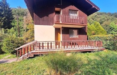 Celoročná chata pri potoku, 743 m2 pozemok, Modrová, okres NMnV