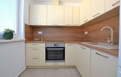 NA PRENÁJOM | 2 izbový byt s balkónom | voľný od 1.9.2026