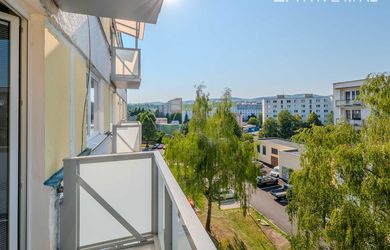 Priestranný 2-izbový byt v centre Považskej Bystrice, 67m2