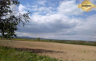 Hľadáme na kúpu pozemky na výstavbu v Bratislavskom kraji.