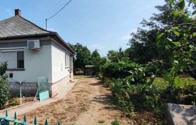 Na predaj: Zachovalý 3-izbový rodinný dom s klimatizáciou blízko hraníc (Semjén, Maďarsko)