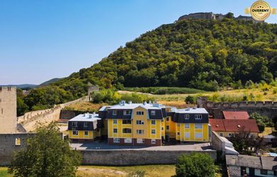 Babony TRE I Na predaj príjemný 4i byt pri hradbách a lese - Hainburg