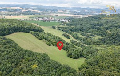 Únik do prírody len pár minút od Trenčína - pozemok 3 780 m²