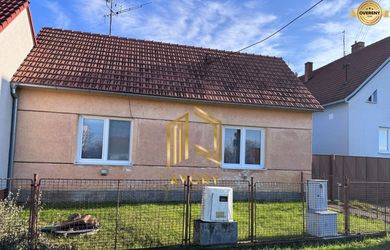 ROD.DOM, POZEMOK 2034m2, ROVENSKO, okr. SENICA
