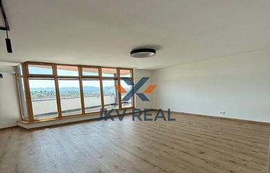Na predaj výnimočný 4-izbový byt po rekonštrukcii 159,28 m².