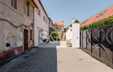 SVOBODA & WILLIAMS | 114470 | Štvorizbový rodinný dom v pôvodnej pamiatkovej zóne Vajnor