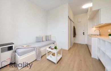 PLUS REALITY | Kompletne zrekonštruovaná garsónka v obci Rovinka na predaj !