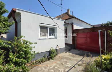 Predám Rodinný dom na Milionárskej štvrti Nové Zámky