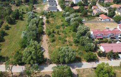 Na predaj 7 rovinatých stavebných pozemkov pre IBV, Čeľadice