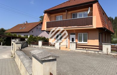 Nová cena! Polyfunkčný RD- 2 byt. jednotky, výrobná dielňa, parkovanie, pozemok 1 276 m²– Čierne pri Čadci