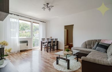 REZERVOVANÉ - zrekonštruovaný  zariadený tehlový 3i byt záhradka balkón dobrá lokalita. Banská Belá