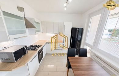 REZERVOVANÝ/ Na prenájom 3-izb byt s lodžiou, Senica - Sotiná