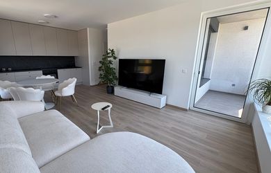 RARITA: 4i rožný byt, najvyššie poschodie (96m²), stav „0 km – IHNEĎ