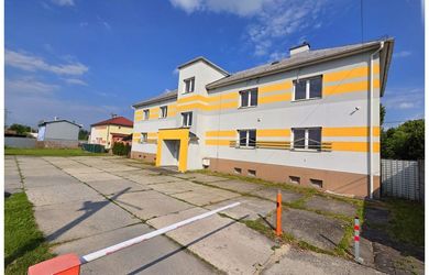 VLKANOVÁ / ADMINISTRATÍVNA BUDOVA / KANCELÁRIE / parkovanie / odstavné plochy / PRENÁJOM