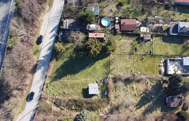 Na predaj investičný stavebný pozemok s projektom polyfunkčnej budovy - Bratislava IV
