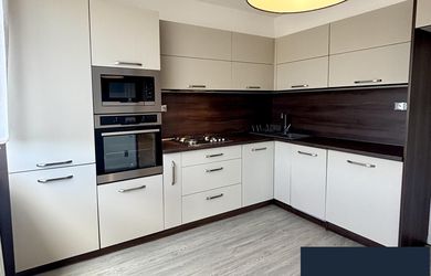 Priestranný 3-izbový byt s 2 balkónmi, 80 m², Košice – Furča