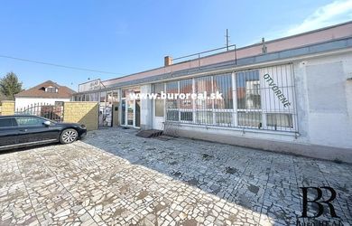 Obchodné a Skladové priestory o celkovej výmere 210 m2.