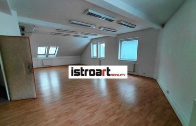 Prenajmeme kancelárie v admin budove v Bratislave I.