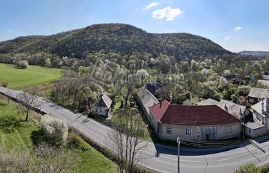 DIRECTREAL|ZNÍŽENÁ CENA-Dom s dušou vidieka a veľkým pozemkom - ideálny na chalupu či hospodárenie!