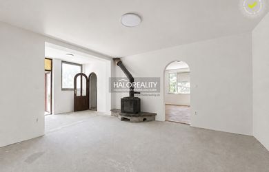 HALO reality - Predaj, rodinný dom Kolárovo, trojizbový, čiastočná rekonštrukcia