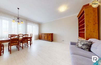 RentHub | Veľkorysý 3-izbový byt s klimatizáciou | Staré Mesto I