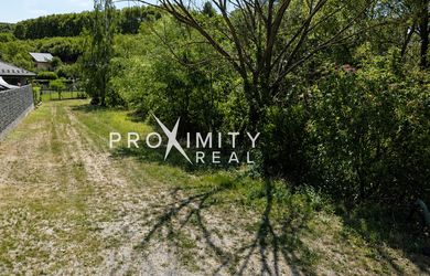 Predaj slnečného, rovinatého pozemku- záhrada 800 m² – Byster (Sady nad Torysou)