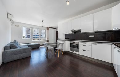 PREDAJ: 2 izbový byt, 55m2, Bratislava – Perla Ružinova.