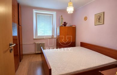 3-IZBOVÝ BYT PO REKONŠTRUKCII V PIEŠŤANOCH