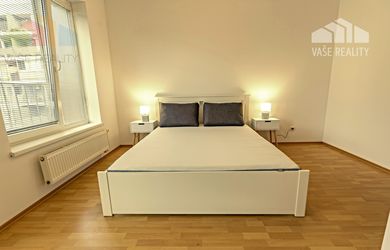 Na prenájom luxusný 2-izbový byt, 73 m², garážové státie, Bratislava – Ružinov (Hrachová), ihneď voľný