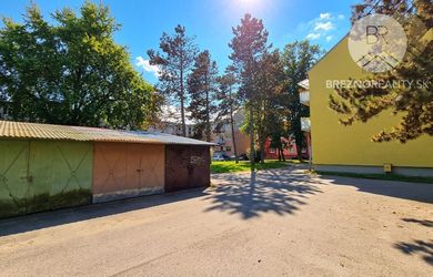 Garáž na predaj - Švermova ul. - Brezno